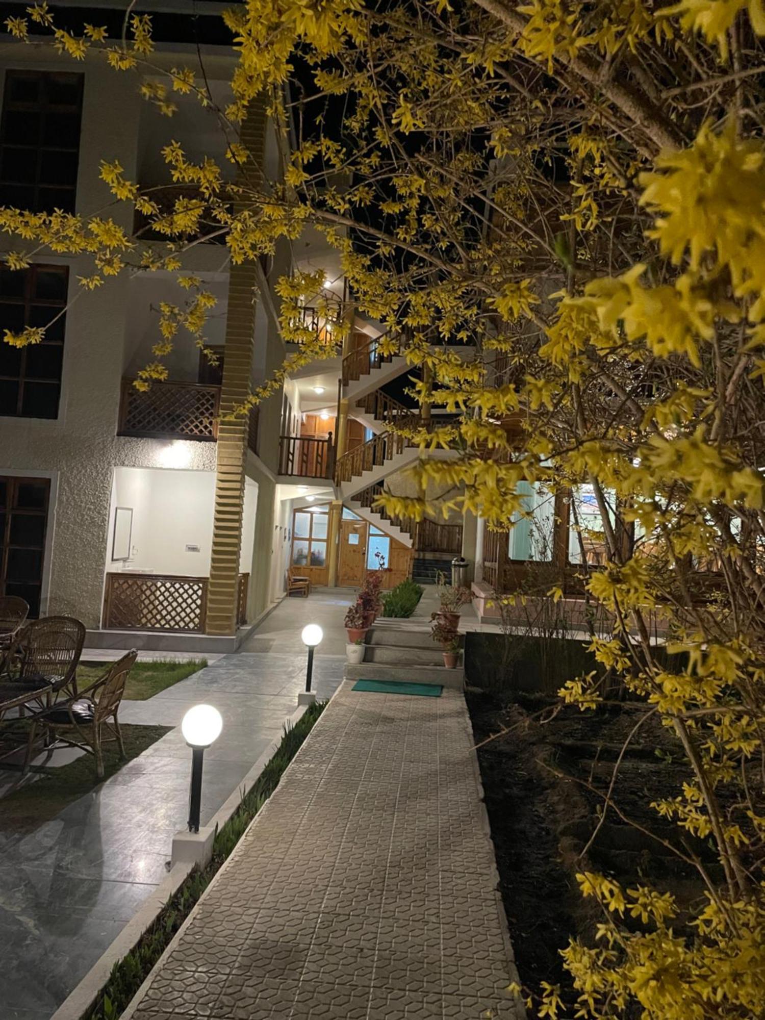 拉达克格林斯酒店 列城 外观 照片